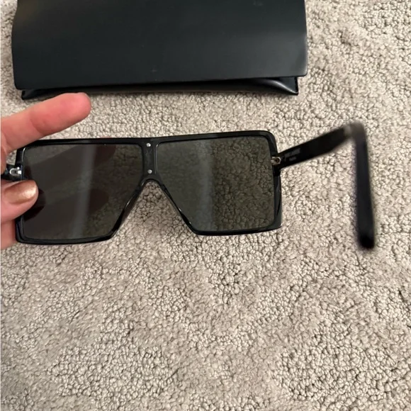 Saint Laurent Betty Sunglasses blk - Picture 4 of 7